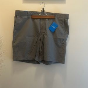 Columbia short